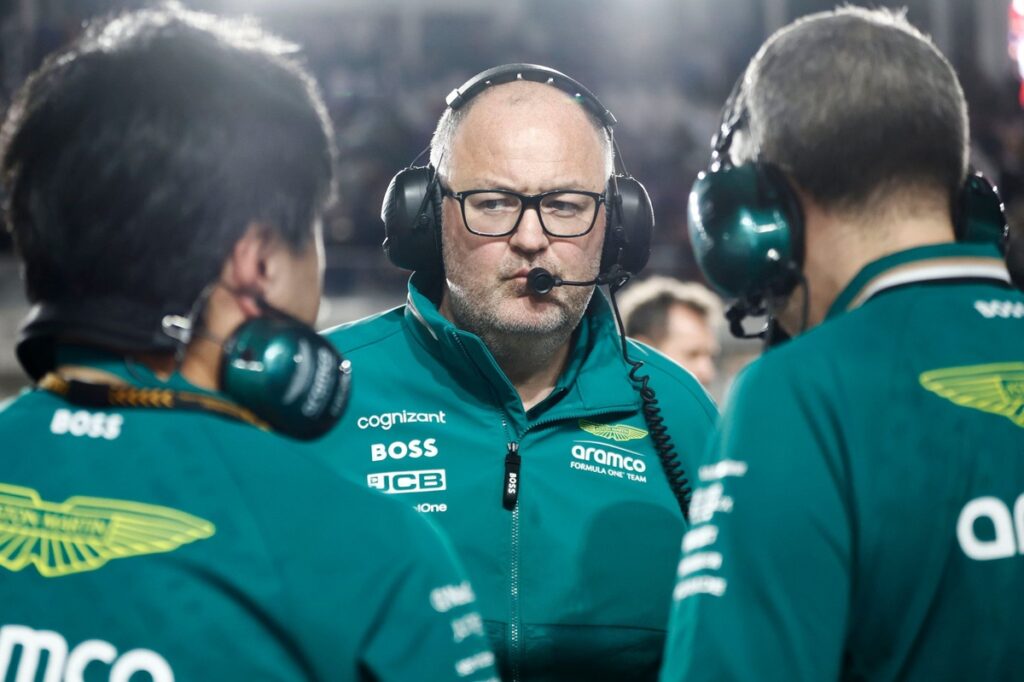 Red Bull signs key Aston Martin engineer as Lambiase replacement